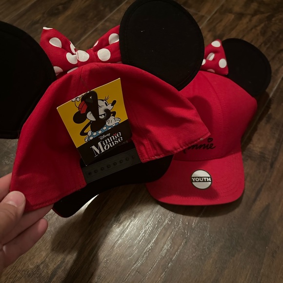 (2) Two New with tags Minnie caps youth bundle - Picture 3 of 4